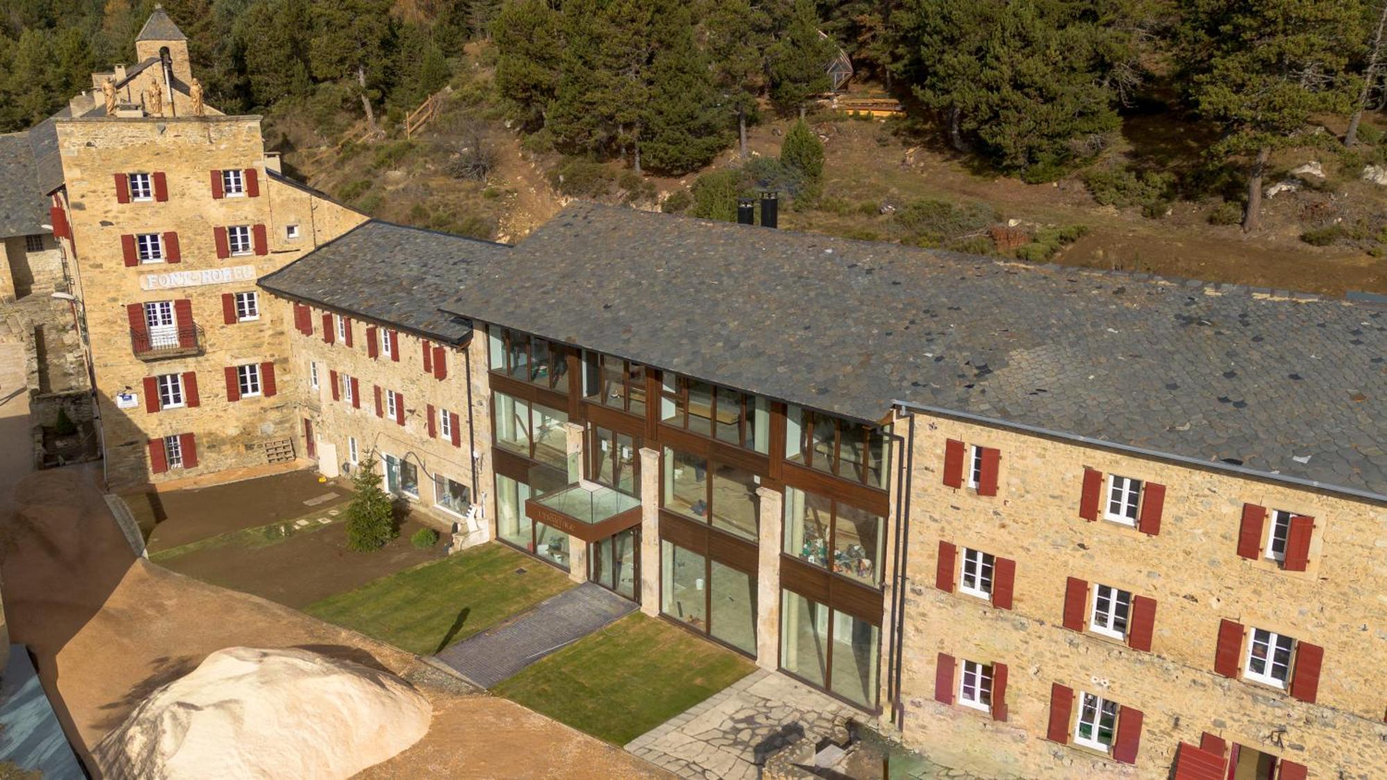 Grand Hotel L'Ermitage Font-Romeu-Odeillo-Via Exterior photo